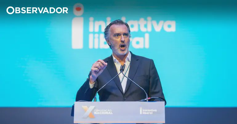 Cotrim publica denúncias de sondagens que excluem o seu nome – Observador