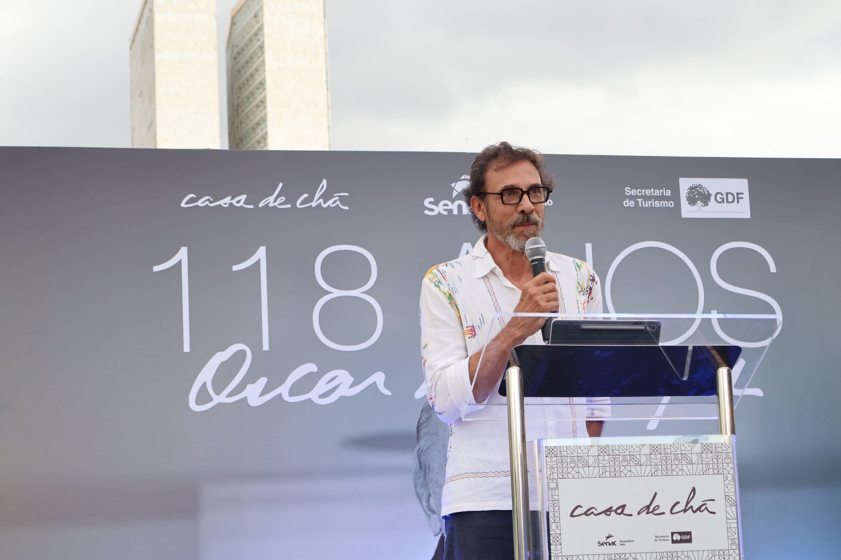  15/12/2025 Bruna Gaston CB/DA Press. Café-escola Senac Casa de Chá. 118 anos Oscar Niemeyer, celebração com inauguração de estátua. Escultor Leo Santana       