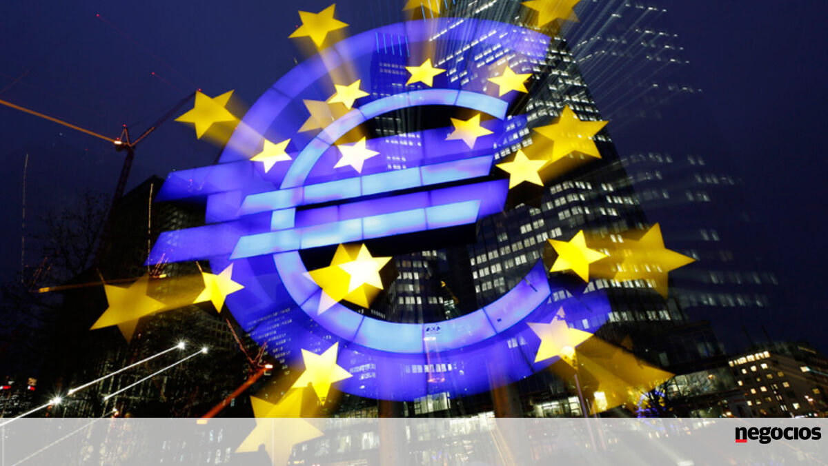 Bulgária prepara-se para entrar na Zona Euro na sombra de (mais) uma crise política - Economia