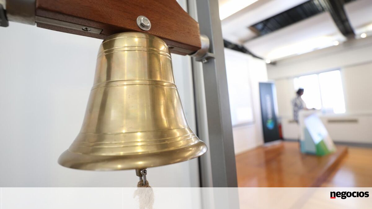 Lisboa fecha a ganhar quase 1% na penúltima sessão do ano. Impresa tomba 5,6% - Bolsa