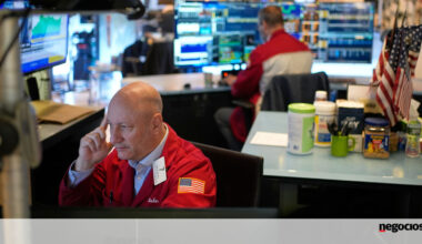 Passagem de ano não anima Wall Street. Ouro perto de melhor ano desde 1979 - Mercados num minuto