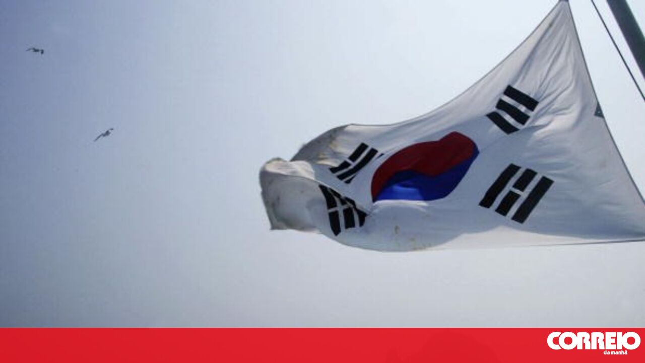 Empresa dona da Farfetch oferece mil milhões de euros em cupões a clientes após fuga de dados - Economia