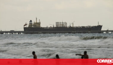 Presidente da Colômbia diz que EUA bombardearam produção de cocaína na Venezuela - Mundo