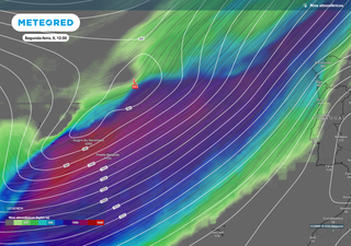 Instabilidade, chuva e vento: saiba como os rios atmosféricos que atravessam os Açores vão afetar Portugal Continental