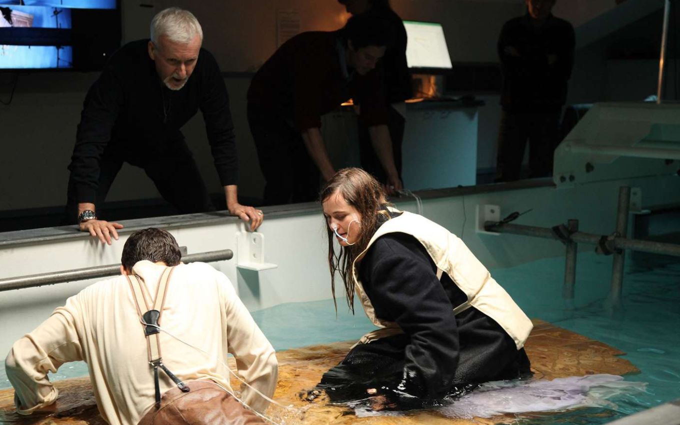 Cabia? Diretor recriou cena final de Titanic para testar teoria sobre Jack e Rose