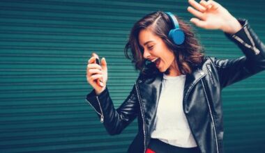 Descubra quais foram os fones de ouvido mais comrpados pelos leitores do Guia de Compras UOL em 2025