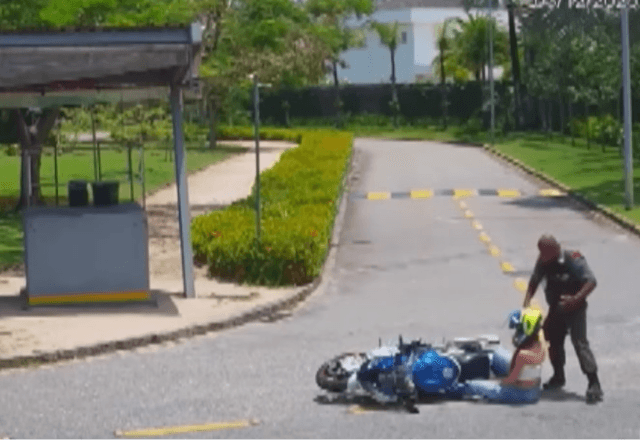 Juliette cai de moto avaliada em R$ 140 mil em "estreia" do presente de aniversário - SBT News