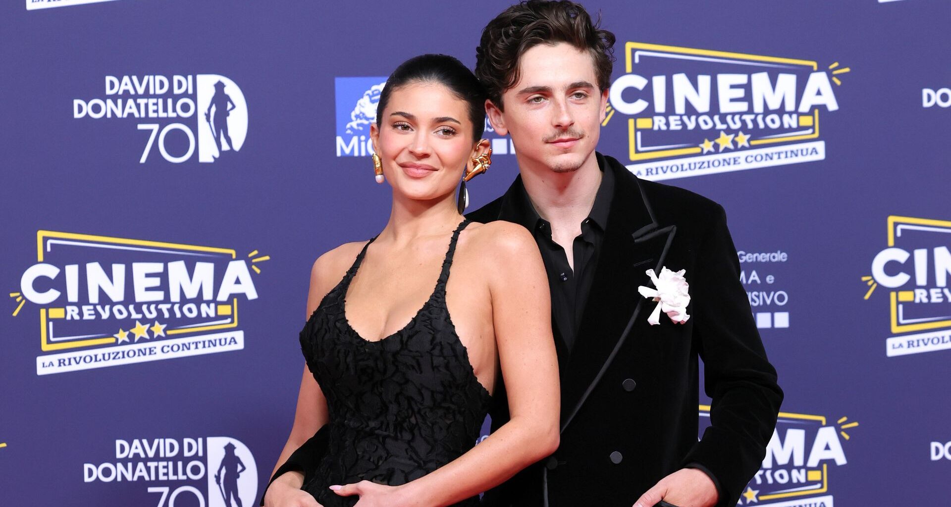 Timothée Chalamet menciona a namorada Kylie Jenner em música de rap; ouça