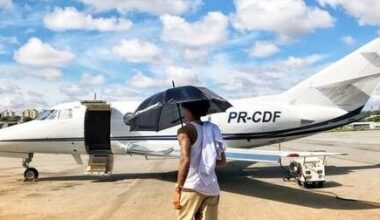 Cotado para o BBB 26, cantor comprou jatinho de R$ 6 milhões e cobertura de R$ 4 milhões