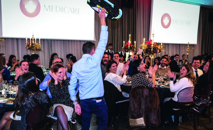 Salário mínimo nesta empresa vai ser 1215 euros (com subsídio de entre 100 e 300 euros a aniversariantes). E este ano ofereceu 500 euros extra em cartão