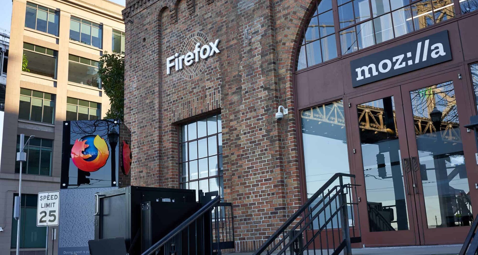 Mozilla nomeia novo CEO em meio à corrida por navegadores com IA