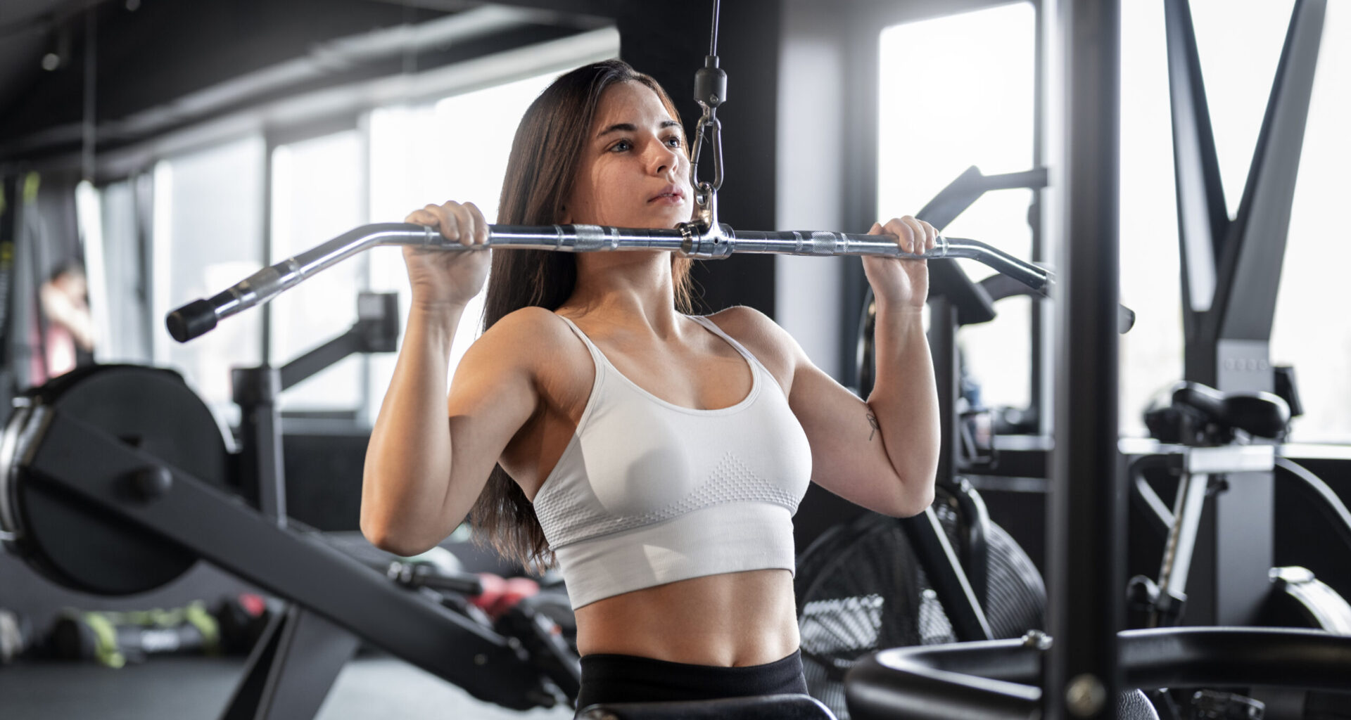 Além do projeto verão: 6 estratégias para manter o ritmo na academia em 2026