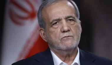 EUA, Israel e Europa estão em "guerra total" contra Irão, diz presidente