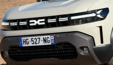 Ilustração do novo SUV Dacia