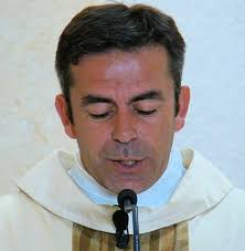 Padre e &lsquo;namorada&rsquo; condenados a pris&atilde;o por desviar quase 800 mil euros de institui&ccedil;&otilde;es