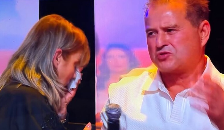 Siga-nos no Google News