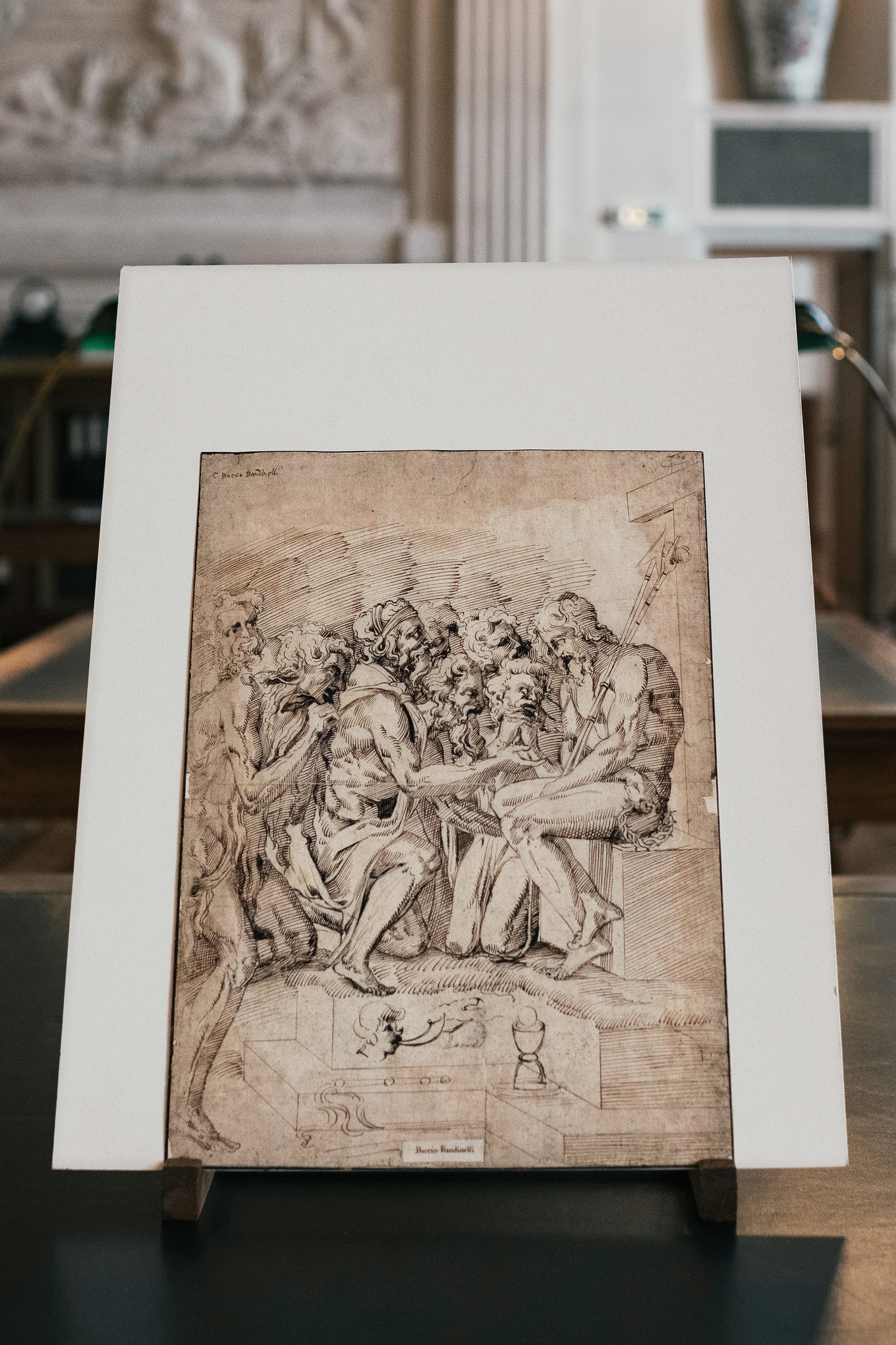 Uma gravura do século XVI do artista Baccio Bandinelli que é está exposta na Sala de Consulta de Gravuras e Desenhos do Museu do Louvre, em Paris — Foto: Dmitry Kostyukov/The New York Times