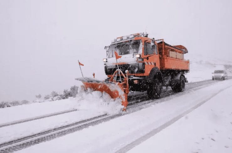 Centro de Limpeza de Neve da Serra da Estrela reforçado com três novos limpa-neves