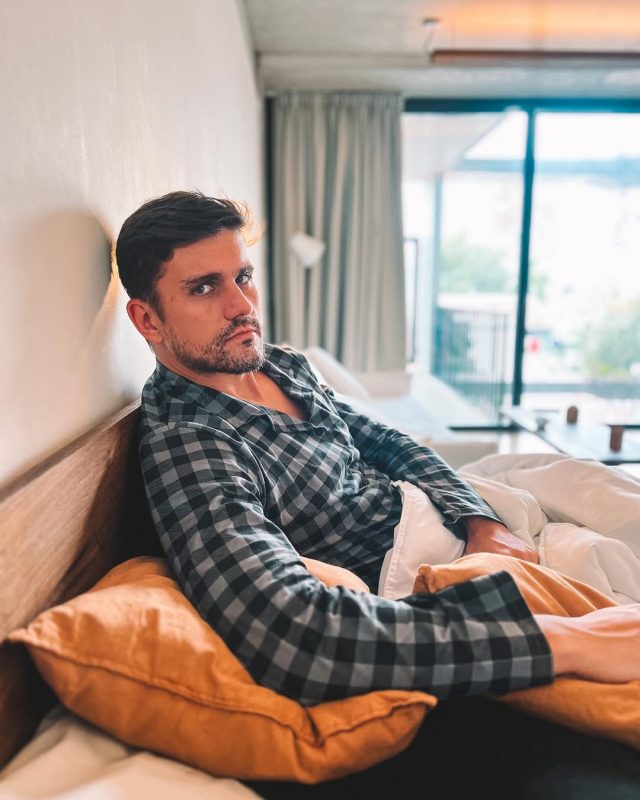 Barreto já atuou na minissérie Emergência Radioativa - quem-e-o-ator-de-sc-escolhido-para-interpretar-carlos-bolsonaro-em-filme-sobre-o-ex-presidente (7)