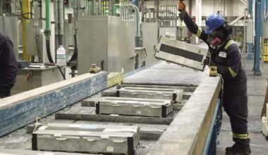 A China fez os elétricos dispararem. Agora, precisa de lidar com milhões de baterias