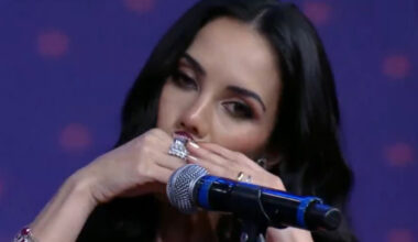 Viraliza reação dos colegas com Daniela Albuquerque tocando gaita na RedeTV!; vídeo