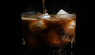 Refrigerantes zero oferecem risco maior ao fígado que os tradicionais, aponta estudo