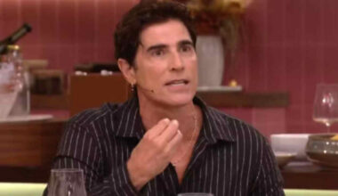 Reynaldo Gianecchini não gosta de tirar óculos para fotos com fãs: "Ranço"