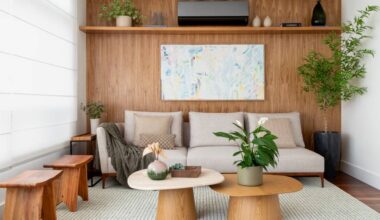 Sofá “comprado errado” vira protagonista da renovação da sala e office deste apê