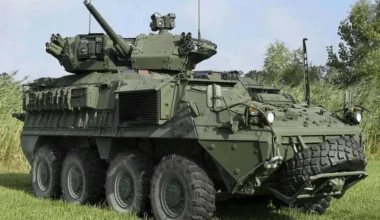 Polónia avalia aquisição simbólica por um dólar de 250 veículos blindados Stryker dos EUA