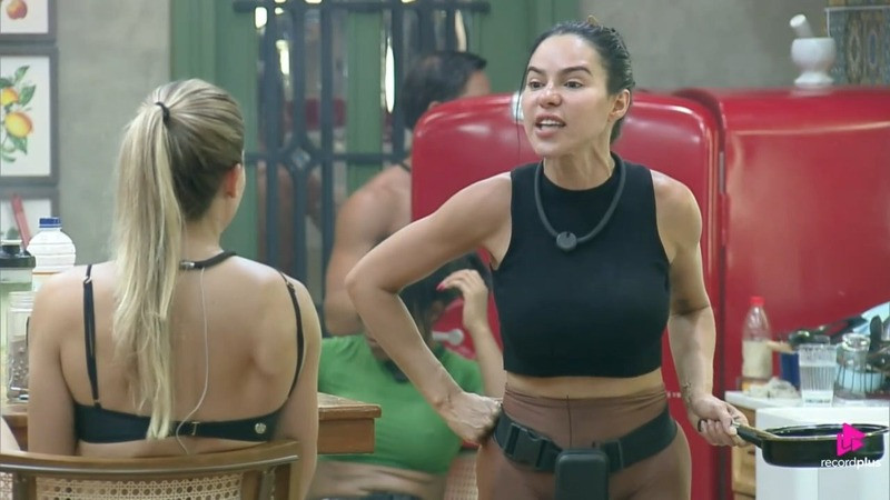 A Fazenda: Saory acusa Tamires de ter sido amante de Gusttavo Lima: \