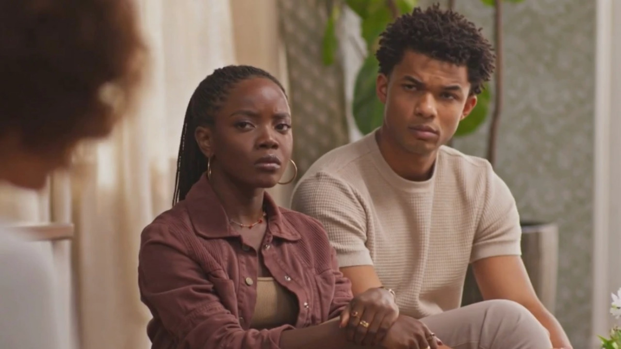 Leona vence batalha com Ellen e adota Sofia