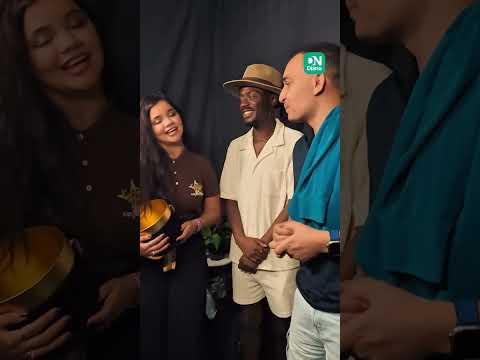 João Gomes chora ao ganhar presente usado por ídolo do forró - É Hit