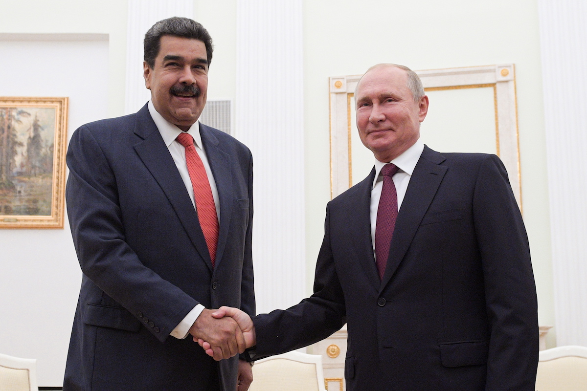 Porque é que Putin se manteve em silêncio sobre a deposição de Maduro na Venezuela?