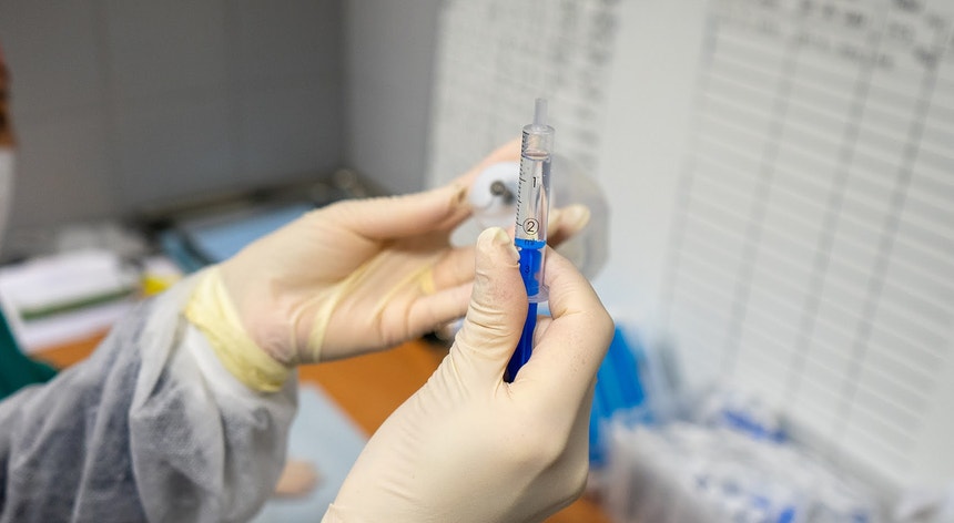 Portugal ultrapassou a meta de 2,5 milhões de pessoas vacinadas contra a gripe