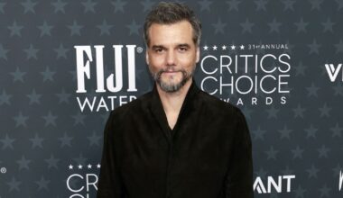Web reage a Wagner Moura no Critics Choice 2026: "Saiu do banho e foi"