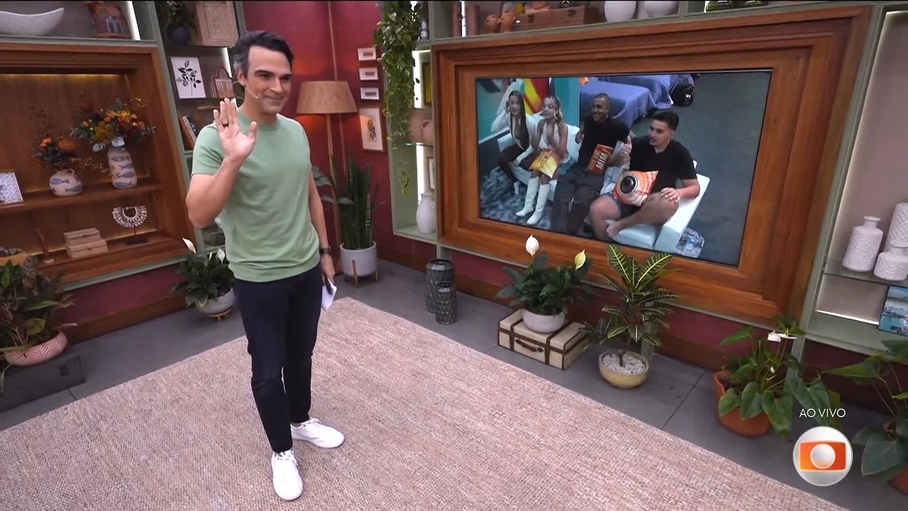 Tadeu Schmidt fala com confinados das Casas de Vidro do BBB 26, que revelam: 'É um sonho' - Gshow
