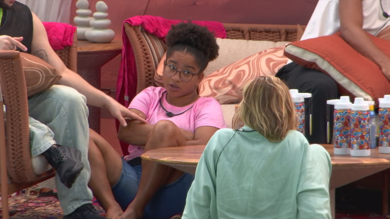 Milena revela voto em brother e dispara: 'Cara só dorme' - Gshow