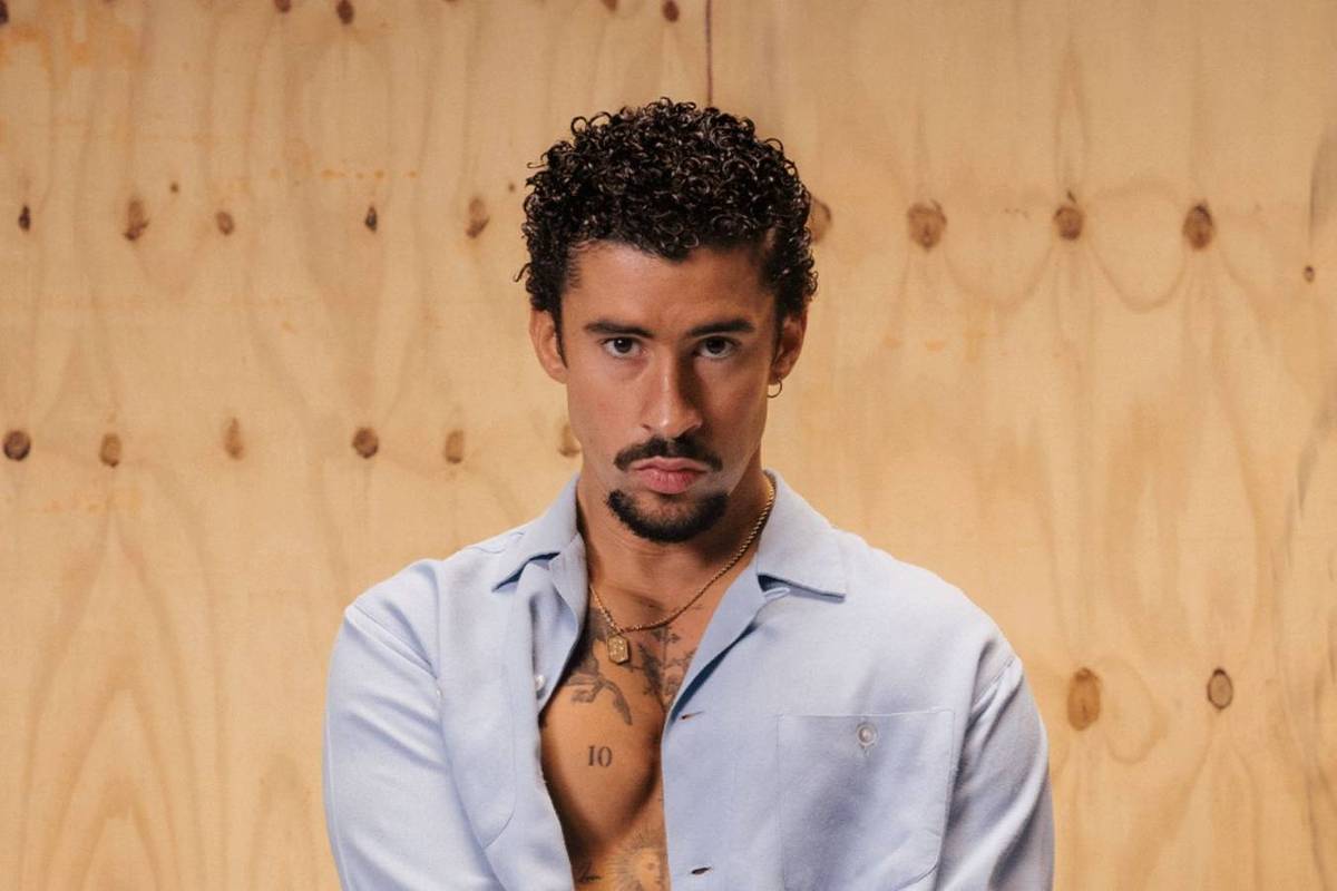 Bad Bunny é processado em milhões por uso indevido de voz - 09/01/2026 - Ilustrada