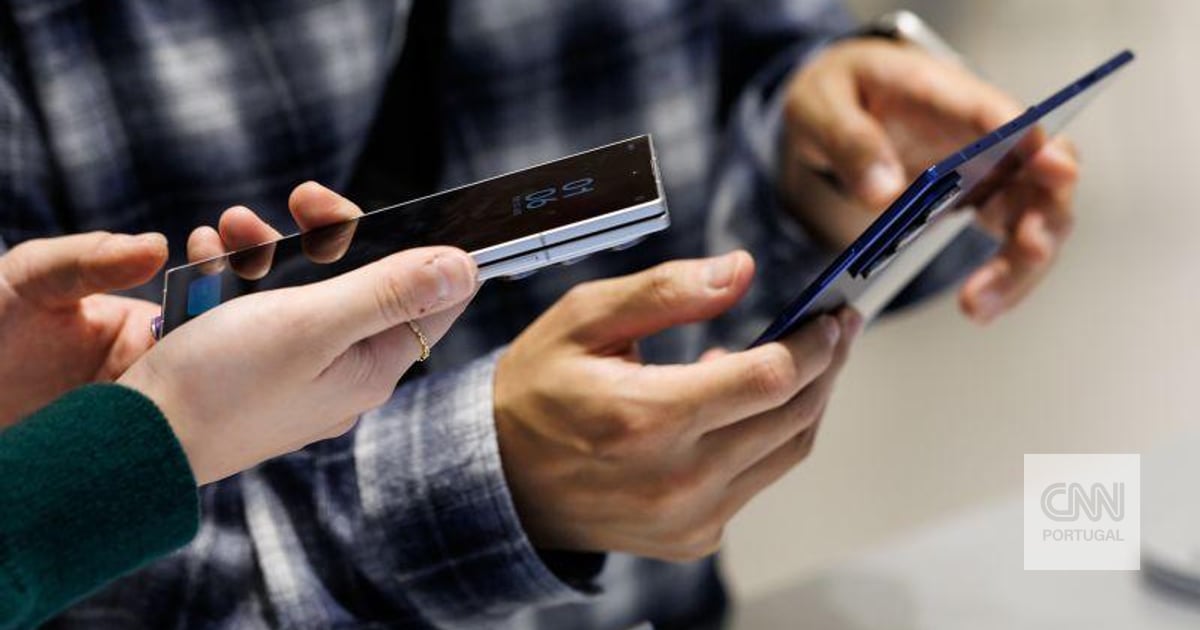 Telemóveis podem ficar mais caros em 2026. Agradeça à inteligência artificial