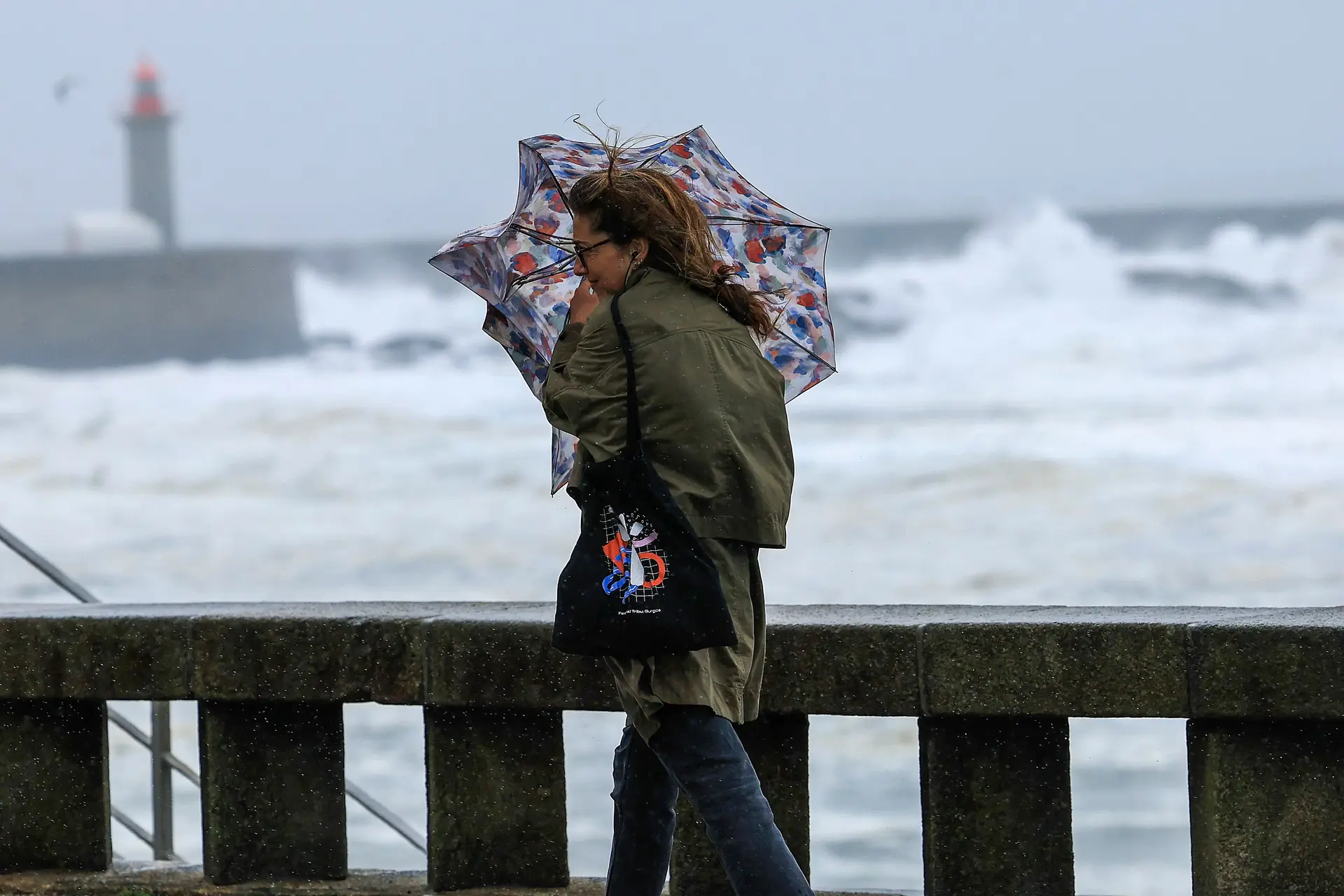 Oito distritos sob aviso amarelo: previsão de chuva forte e vento que pode chegar aos 110 km/ hora