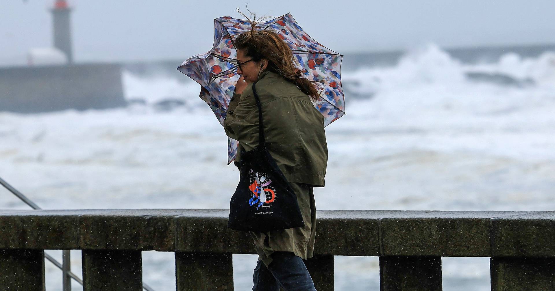 Oito distritos sob aviso amarelo: previsão de chuva forte e vento que pode chegar aos 110 km/ hora