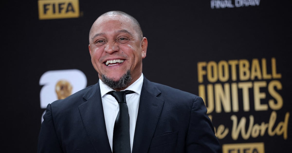 Roberto Carlos recebe alta após cirurgia de emergência – R7 Esportes