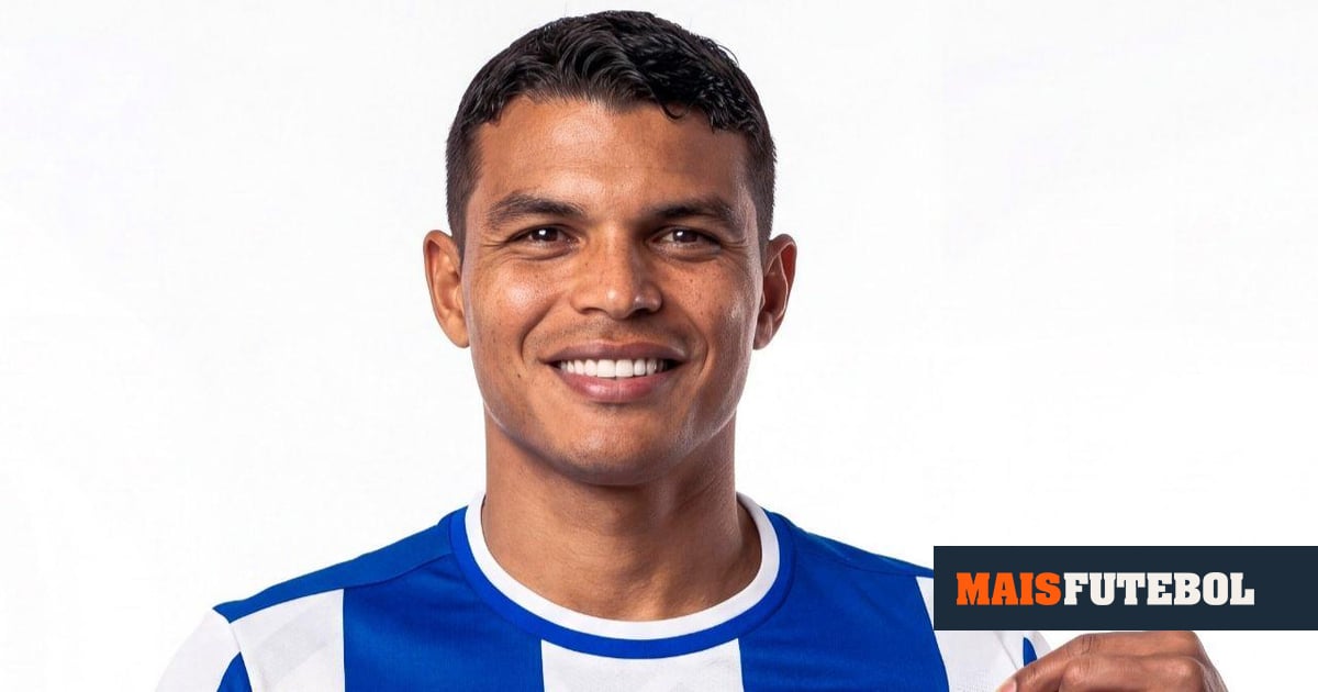 Thiago Silva chega domingo ao Porto e segue para o estágio no Algarve