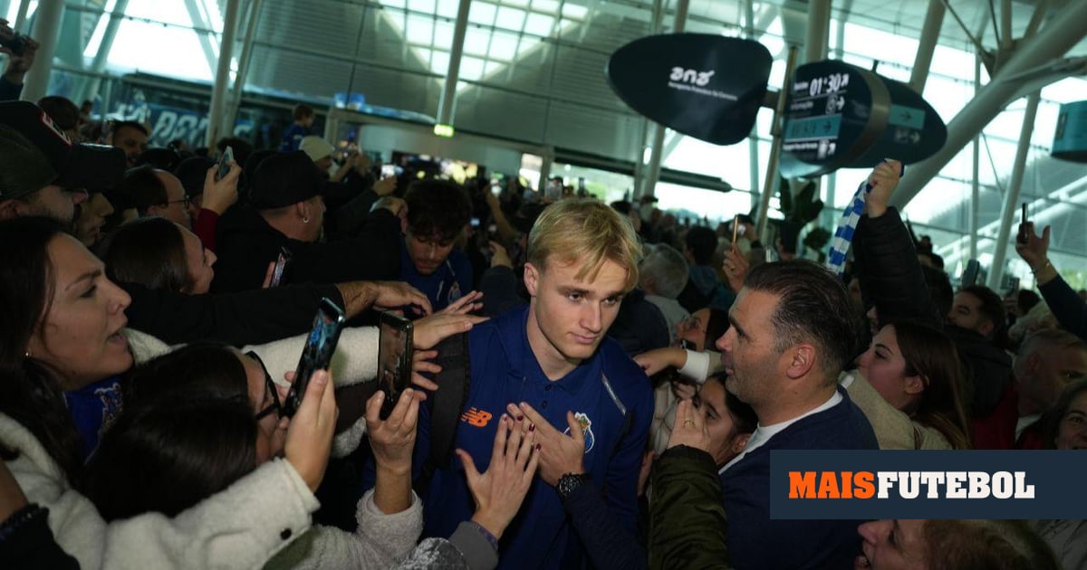 VÍDEO: FC Porto recebido em apoteose antes da viagem para os Açores