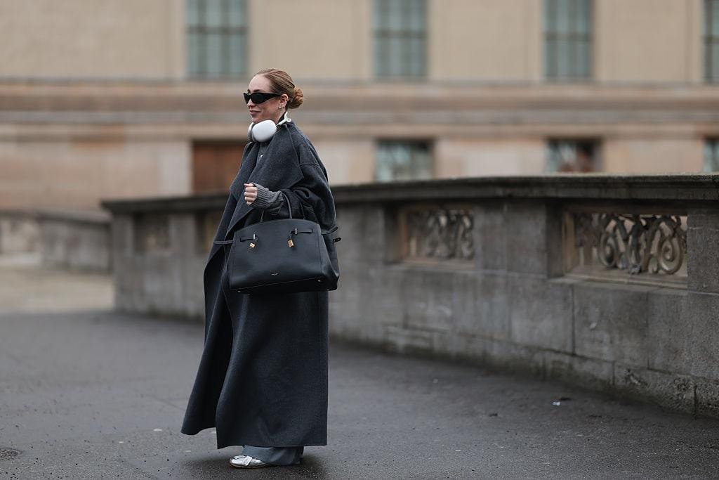 Diz adeus aos ténis brancos, estes são os que deves usar em 2026