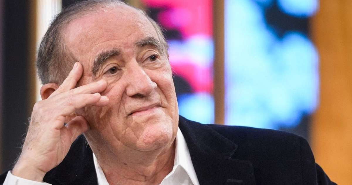 Renato Aragão tenta desfazer de mansão por dívida de mais de R$ 500 mil; imóvel tem biblioteca e até heliponto, segundo colunista