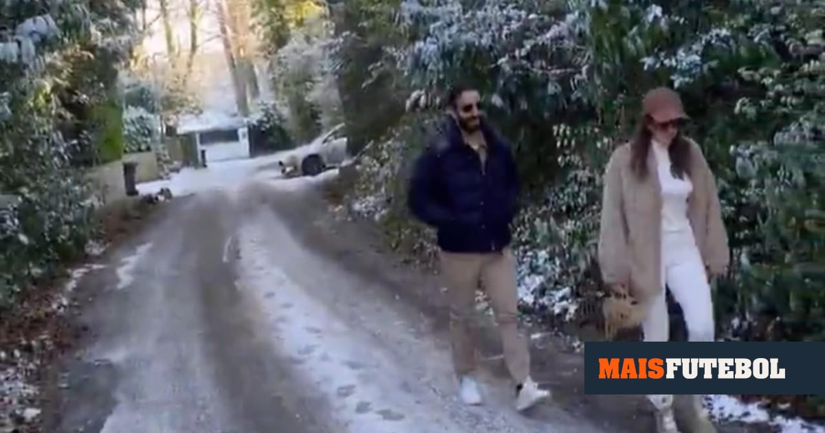 VÍDEO: de saída do Man United, Amorim passeia com a esposa junto a casa