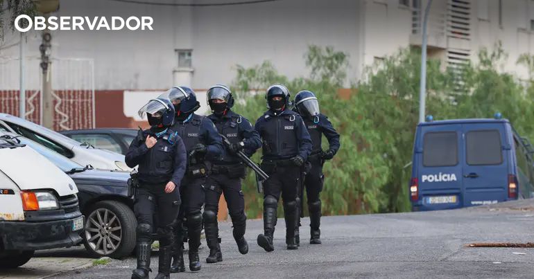 PSP regressa ao Alfredo Bensaúde após vídeo com tiros – Observador