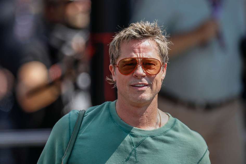 Mulher descobre golpe de falso Brad Pitt após esperar ator em aeroporto no Brasil - Zoeira