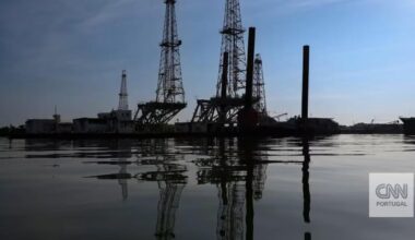 EUA preparam-se para intercetar petroleiro em fuga ligado à Venezuela e sobre o qual a Rússia reclama jurisdição